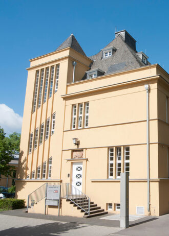 Außenansicht des Kanzleigebäudes von Gruneberg Rechtsanwälte.